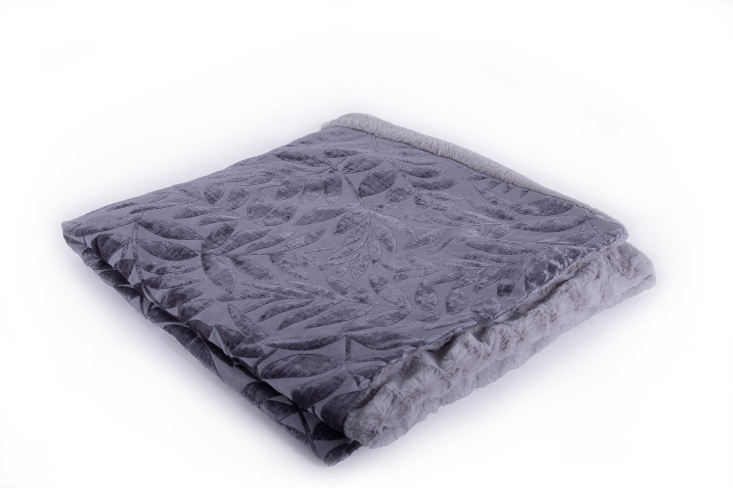 Leaf Pattern Platinum & Cuddle Stripe Grey