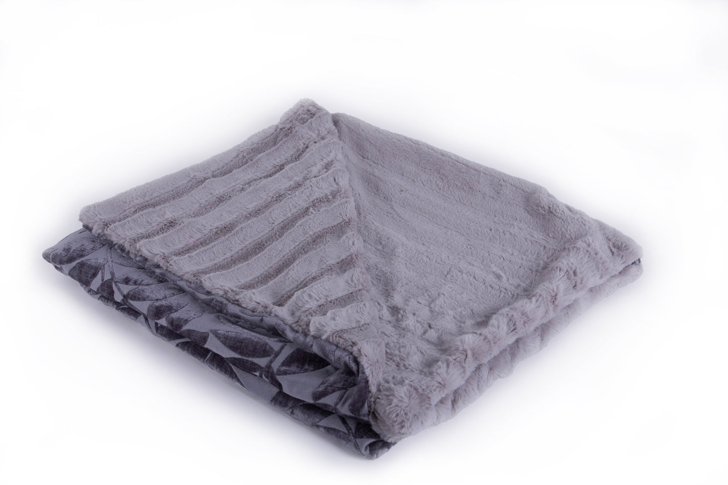 Leaf Pattern Platinum & Cuddle Stripe Grey